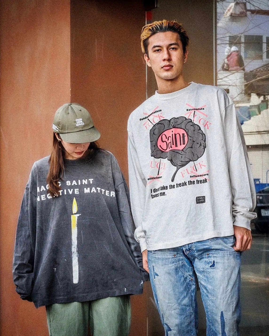 SAINT Mxxxxxx CANDLE LS TEE/BLK Slogan candle distressed long-sleeved TEE with angel short sleeves on the back. Washed black S-XL. Same as the original. Cylindrical side seam OE yarn fabric. Garment dyeing. Faded by heavy washing. Faded by plaster on bust. Correct alignment. Original consistent main mark/wash mark/cherub anti-counterfeiting mark. Original level printing restoration.